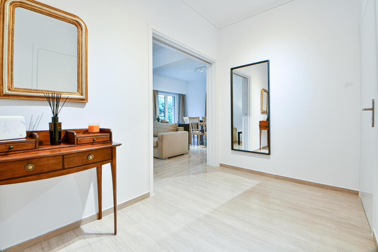 Boutique77 Luxury Apartment Athena Bagian luar foto